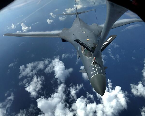 بمب افکن لنسر B-1B نیروی هوایی ایالات متحده امریکا - اقیانوس آرام - اسپوتنیک افغانستان  