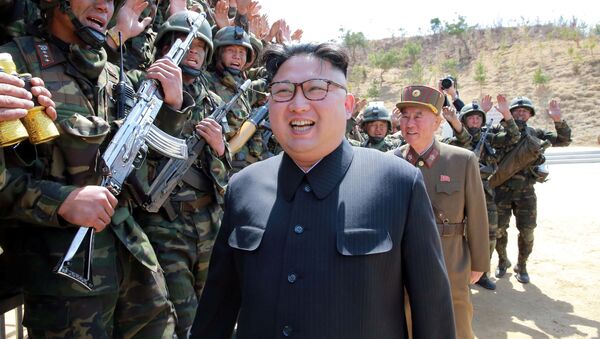 Глава КНДР Ким Чен Ын во время учений Корейской народной армии - اسپوتنیک افغانستان  