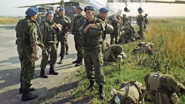 Российские десантники с миротворческой миссией ООН в Косове, 1999 год - اسپوتنیک افغانستان  