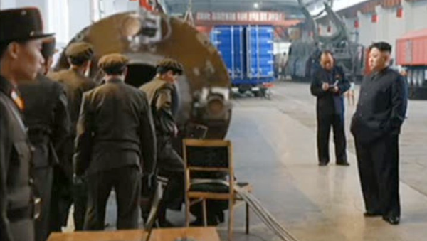 در هنگام پرتاب راکت هواسیون-12 رهبر کوریای شمالی حضور داشت - اسپوتنیک افغانستان  