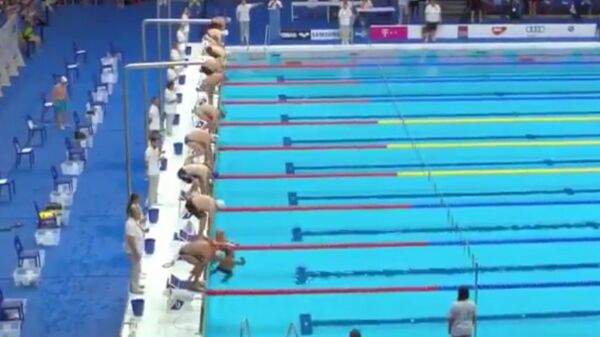 Spanish swimmer Fernando Alvarez paid his own tribute to Barcelona victims  - اسپوتنیک افغانستان  