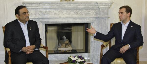 President Dmitry Medvedev and his Pakistani counterpart Asif Ali Zardari President Dmitry Medvedev and his Pakistani counterpart Asif Ali Zardari - اسپوتنیک افغانستان