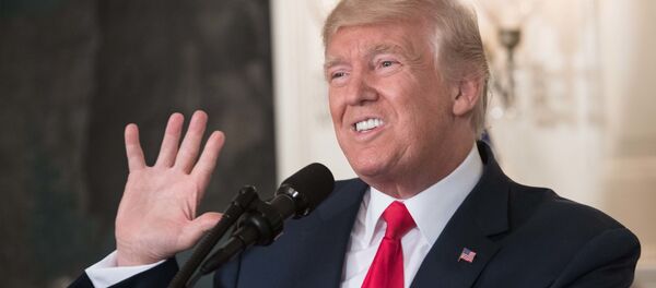 نخستین اقدام ترامپ: 225 میلیون دالر کمک به پاکستان را به تعلیق در آورد - اسپوتنیک افغانستان  