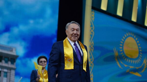 Нурсултан Назарбаев празднует победу на президентских выборах в Астане - اسپوتنیک افغانستان  