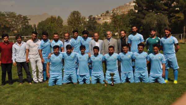 مسابقات تابستانی فوتبال میان دانشکده های دانشگاه کابل با قهرمانی دانشکده ادبیات به پایان رسید - اسپوتنیک افغانستان  