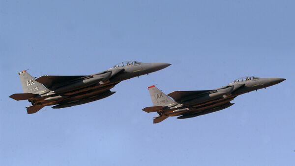 Американский бомбардировщик F-15E на авиашоу в Индии - اسپوتنیک افغانستان  