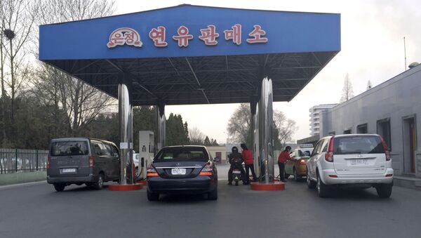 کوریای جنوبی: قیمت تیل در کوریای شمالی سه برابر افزایش یافته است - اسپوتنیک افغانستان  