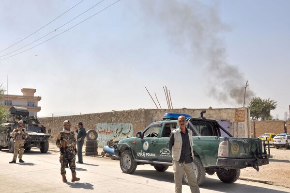 نظامیان افغان در میدان هوای - اسپوتنیک افغانستان  