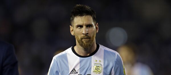 Argentina’s Lionel Messi leaves the pitch after a 2018 Russia World Cup qualifying soccer match between Argentina and Chile at the Monumental stadium in Buenos Aires, Argentina - اسپوتنیک افغانستان  