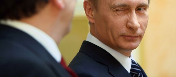 Премьер-министр РФ Владимир Путин во время совместной пресс-конференции с главой Еврокомиссии Жозе Мануэл Баррозу Премьер-министр РФ Владимир Путин во время совместной пресс-конференции с главой Еврокомиссии Жозе Мануэл Баррозу - اسپوتنیک افغانستان