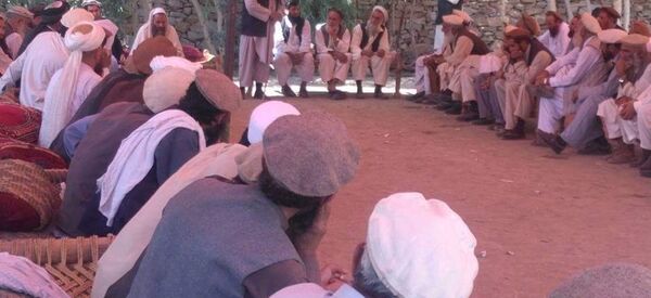 نشست مردم ولسوالی های ۱۵ گانه ولایت کنر با نماینده پارلمان شهزاده شاهد در مورد حملات هوای امریکایان نشست مردم ولسوالی های ۱۵ گانه ولایت کنر با نماینده پارلمان شهزاده شاهد در مورد حملات هوای امریکایان - اسپوتنیک افغانستان