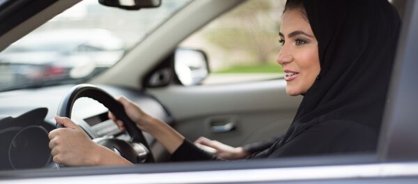 صدور نخستین جواز رانندگی برای زنان عربستان + ویدئو صدور نخستین جواز رانندگی برای زنان عربستان + ویدئو - اسپوتنیک افغانستان
