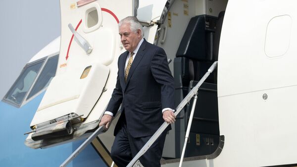 وزیر خارجه امریکا پس از سفر اعلام ناشده به افغانستان به عراق رفت - اسپوتنیک افغانستان  