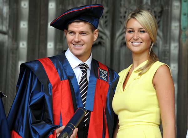 استیون جرارد، فوتبالیست انگلیسی با همسرش، مدل الکس کران - اسپوتنیک افغانستان  