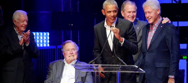 Бывшие президенты США Джимми Картер, Джордж Буш старший, Барак Обама, Джордж Буш младший, Билл Клинтон во время концерта в Техасе Бывшие президенты США Джимми Картер, Джордж Буш старший, Барак Обама, Джордж Буш младший, Билл Клинтон во время концерта в Техасе - اسپوتنیک افغانستان