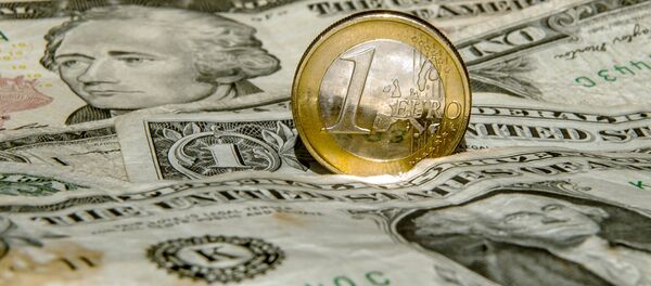 پیشبینی سقوط ارزش دالر در مقابل یورو - اسپوتنیک افغانستان  