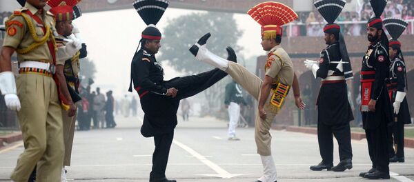 جدال هند و پاکستان؛ آرد شدن افغانستان میان دو سنگ جدال هند و پاکستان؛ آرد شدن افغانستان میان دو سنگ - اسپوتنیک افغانستان