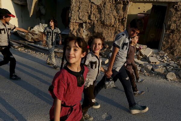 برگشت کودکان سوریه به شهر جبر بعد از تجلیل عید فطر - اسپوتنیک افغانستان  