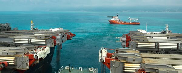 Палуба судна-трубоукладчика Пиониринг Спирит в районе Анапы - اسپوتنیک افغانستان  