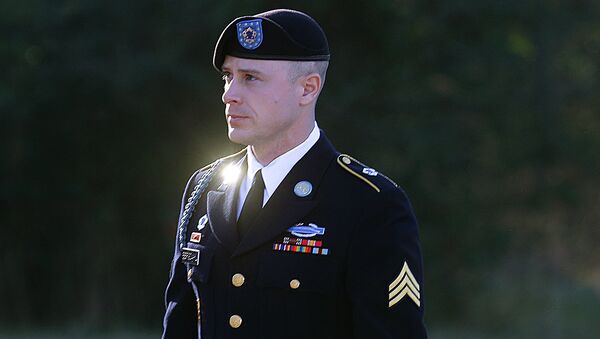 دادگاه نظامی امریکا سرباز تبادله شده امریکایی با طالبان را از وظیفه اش برکنار کرد - اسپوتنیک افغانستان  
