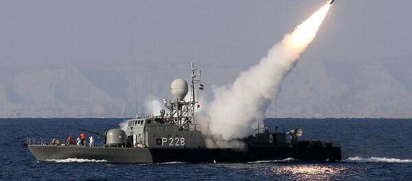 Запуск ракеты во время военно-морских учений Velayat-90 в Иране Запуск ракеты во время военно-морских учений Velayat-90 в Иране - اسپوتنیک افغانستان