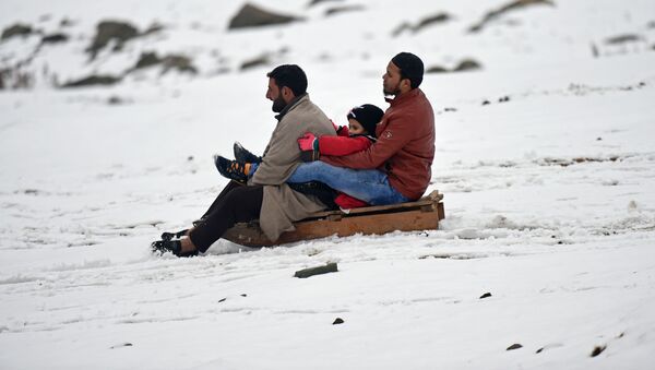 بارش ناگهانی برف در عربستان - اسپوتنیک افغانستان  