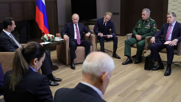 Президент Сирии Башар Асад и президент России Владимир Путин и президент во время встречи - اسپوتنیک افغانستان  