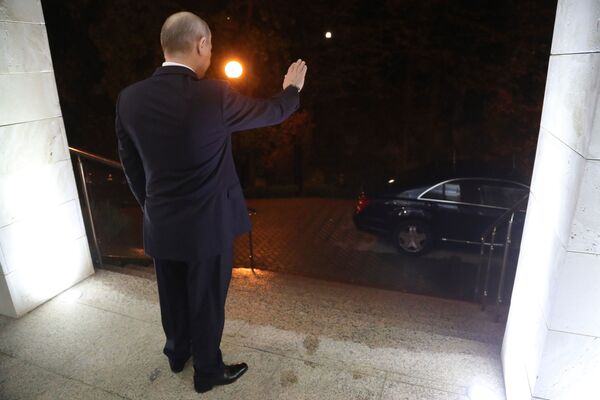 ولادیمیر پوتین رئیس جمهور روسیه پس از دیدار با بشار اسد، رئیس جمهور سوریه - اسپوتنیک افغانستان  