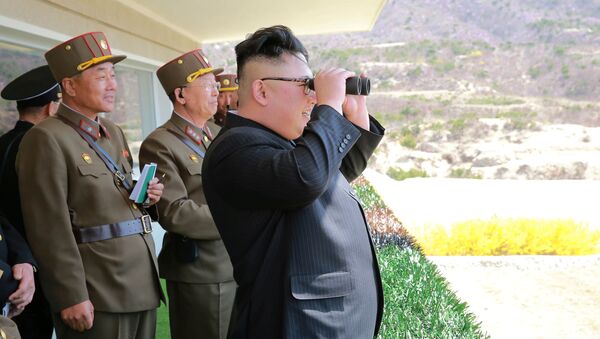 Северокорейский лидер Ким Чен Ын наблюдает за учениями Корейской народной армии - اسپوتنیک افغانستان  