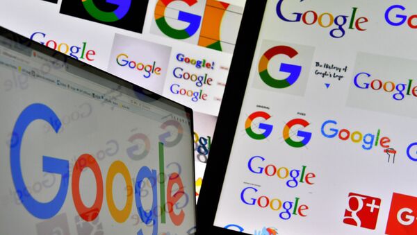 A picture taken on November 20, 2017 shows logos of US multinational technology company Google displayed on computers' screens - اسپوتنیک افغانستان  