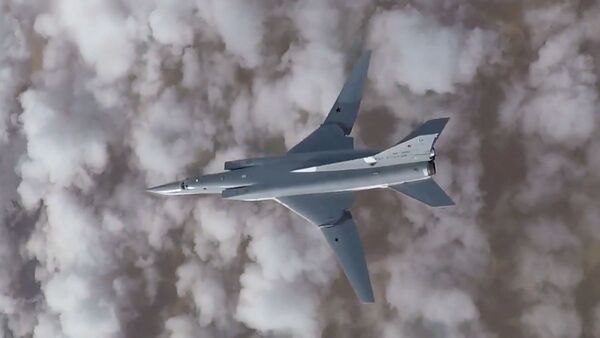 6 بمب افکن دوربرد Tu-22M3 به مراکز داعش در دیر الزور حمله کردند - اسپوتنیک افغانستان  