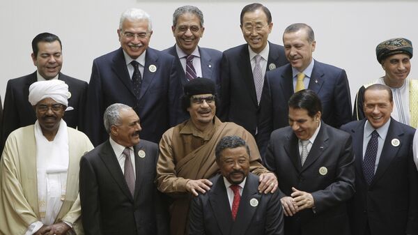رئیس جمهور یمن علی عبدالله صالح و رهبران  لیگ کشورهای عربی در اجلاس اتحادیه عرب. 2010 سال - اسپوتنیک افغانستان  