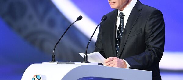 Президент РФ Владимир Путин на финальной жеребьевке ЧМ по футболу ФИФА 2018 в России - اسپوتنیک افغانستان  