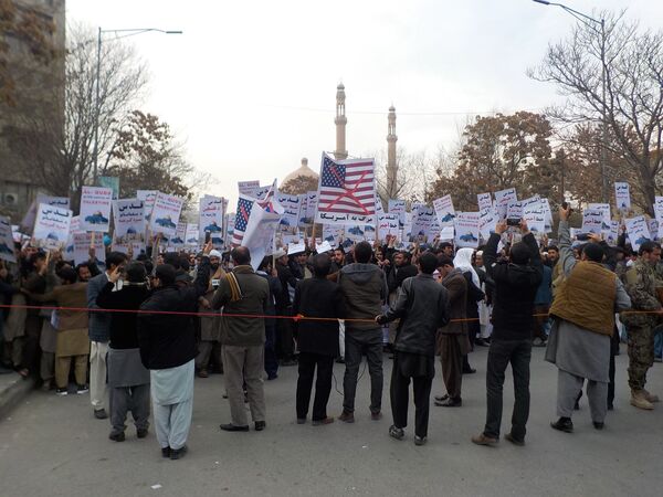 اشتراک کننده گان تظاهرات علیه تصمیم رئیس جمهور آمریکا درباره اورشلیم در کابل - اسپوتنیک افغانستان  