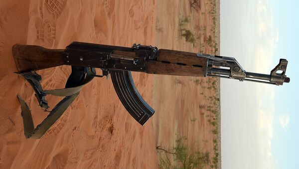تفنگچه کلاشنیکوف مارک AK-47 - اسپوتنیک افغانستان  