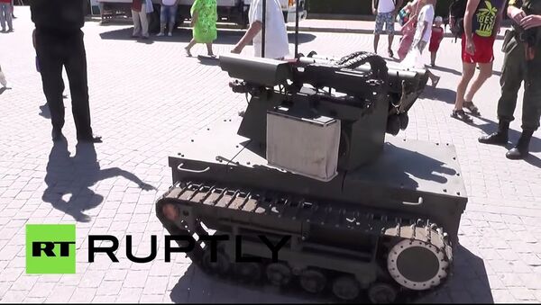 روسیه ربات نظامی جدید پلتفرم ـ ام را عرضه کرد - اسپوتنیک افغانستان  
