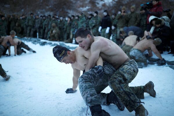 آموزش زمستانی نیروهای امریکایی و کوریای جنوبی در پیونگ چانگ - اسپوتنیک افغانستان  