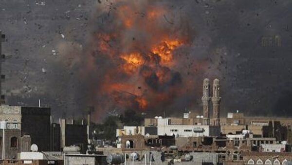 12 نفر در نتیجه حملات هوایی عربستان در یمن جان باختند + ویدیو - اسپوتنیک افغانستان  