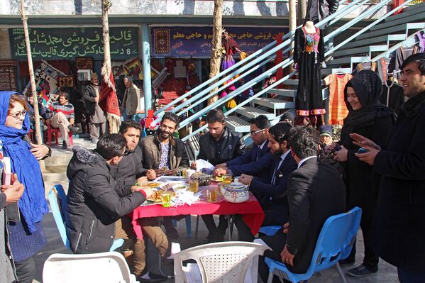 اولین بازار دایمی تولیدات بانوان در کابل - اسپوتنیک افغانستان  