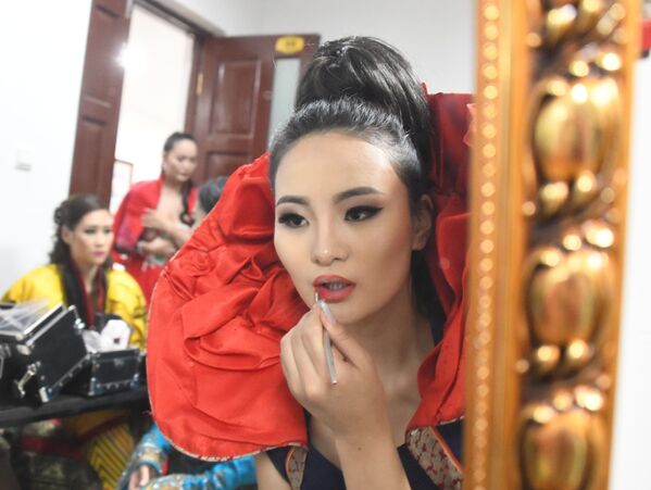چهاردهمین مسابقه بین المللی سفیر زیبایی چین و روسیه و منگولیا - اسپوتنیک افغانستان  