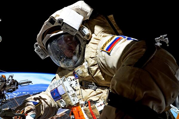 فضانورد روسکوسموس سرگئی ریازانسکی در  فضای باز - اسپوتنیک افغانستان  