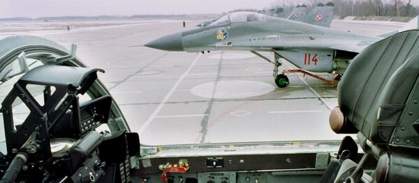 ویدیوی پرواز طیاره جنگی میگ-29 در ارتفاع نهایت کم منتشر شده است ویدیوی پرواز طیاره جنگی میگ-29 در ارتفاع نهایت کم منتشر شده است - اسپوتنیک افغانستان