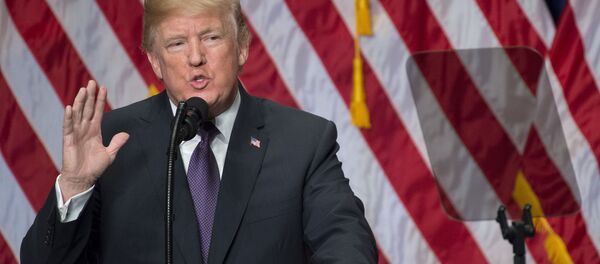 ترامپ: پاکستان از امریکا پول میگیرد و به تروریستان افغانستان پناه میدهد ترامپ: پاکستان از امریکا پول میگیرد و به تروریستان افغانستان پناه میدهد - اسپوتنیک افغانستان