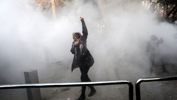 تیراندازی در جریان تظاهرات در ایران - اسپوتنیک افغانستان  