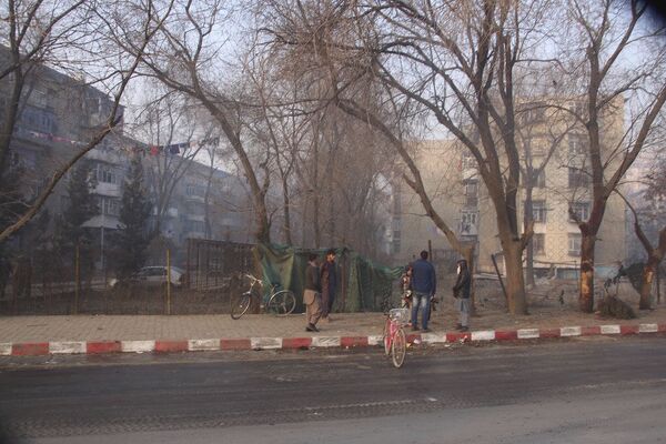 گزارش تصویری از محل حمله انتحاری ساحه بنایی شهر کابل که باعث کشته  زخمی شدن بیشتر از ۵۰ تن گردید - اسپوتنیک افغانستان  