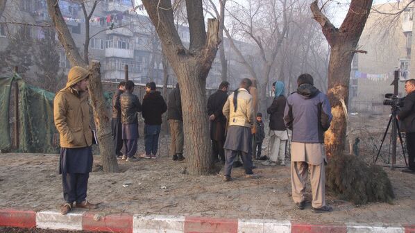 گزارش تصویری از محل حمله انتحاری ساحه بنایی شهر کابل که باعث کشته  زخمی شدن بیشتر از ۵۰ تن گردید - اسپوتنیک افغانستان  