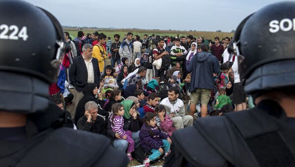 نخست وزیرهنگری: پناهندگان  اشغالگران مسلمان هستند - اسپوتنیک افغانستان  