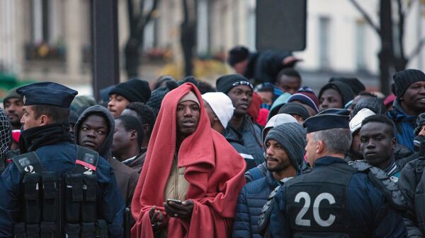 Мигранты в Париже - اسپوتنیک افغانستان  