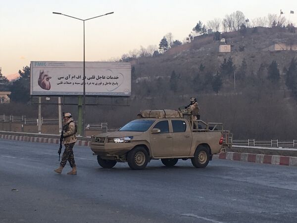 نیروهای امنیتی تمام راه‌هایی را که به این هوتل بزرگ و مشهور پایتخت افغانستان در منطقه باغ بالای کابل منتهی می‌شوند، مسدود نموده بودند - اسپوتنیک افغانستان  