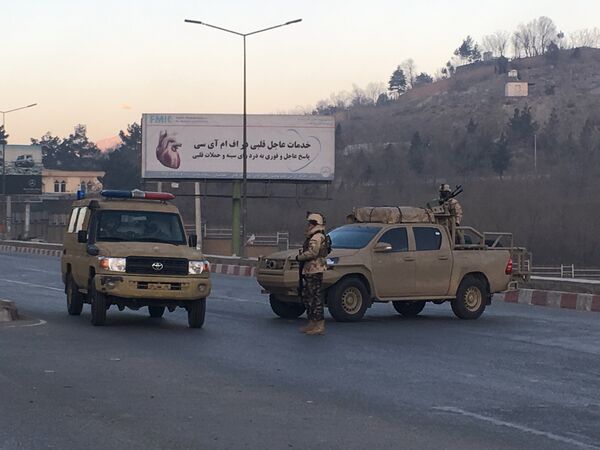 نیروهای امنیتی تمام راه‌هایی را که به این هوتل بزرگ و مشهور پایتخت افغانستان در منطقه باغ بالای کابل منتهی می‌شوند، مسدود نموده بودند - اسپوتنیک افغانستان  